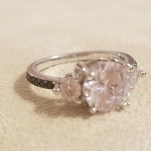 Fragrant jewels ring